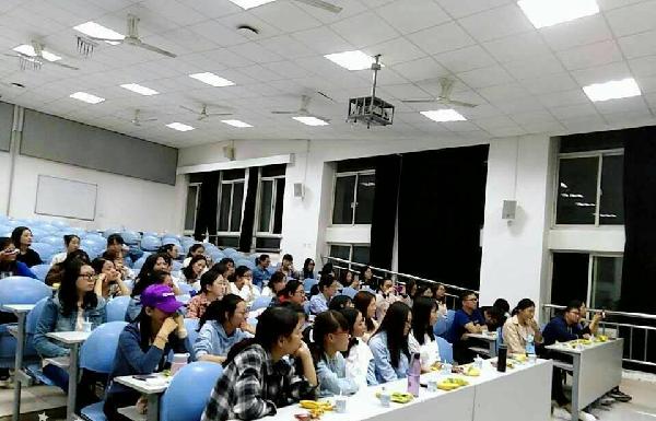 护理学院召开新生中秋联欢会 护理学院召开新生中秋联欢会