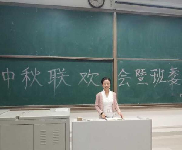 刘恒美老师给在校新生中秋寄语 刘恒美老师给在校新生中秋寄语